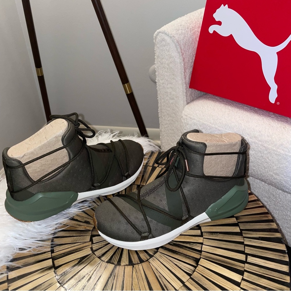 Puma 🐅 Olive Women’s Lace Up Nylon Workout Modern Training Shoe Sneakers